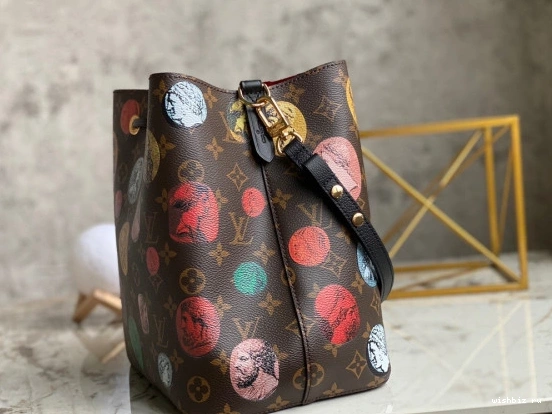 WIS NÉONOÉ LOUIS VUITTON 1127
